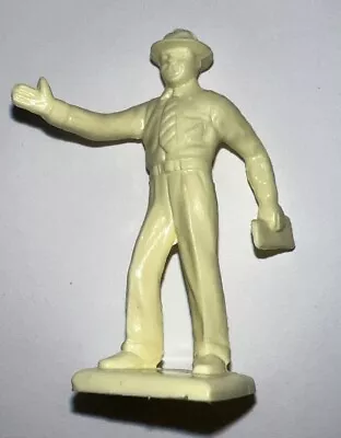 Marx Airport Worker Cream Plastic 1960s Vintage Man Carrying Item • $9.99