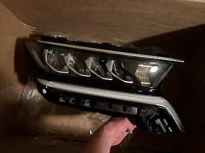 NEW OEM 2021  2022 2023  Kia Sorento Right Passenger Headlight 92102P4000 • $499.99