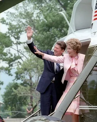 President Ronald Reagan And Nancy Wave From Marine One Helicopter New 8x10 Photo • $8.99