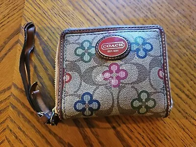 Vintage Coach Zipper Wallet Card Case Clovers Beige Leather Pouch Bag  • $23.99