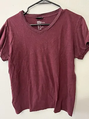 HM Shirt Mens Solid V Neck Casual Basic Organic Cotton Tee H&M Maroon Small • $7.64