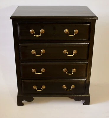 £95 • Buy Small Vintage Collectors Chest / Bedside Chest 54cm Tall