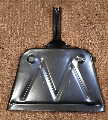 Vintage Style Heavy-Duty Metal Dustpan Model 58143 • $8.50