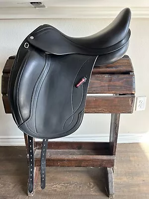 Equipe Olympia MW 17” Monoflap Dressage Saddle • $2200