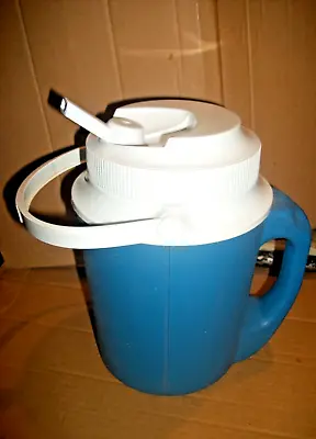 Vintage Rubbermaid/GOTT  1/2 Gallon Water Beverage Cooler Jug 2 Handles-#1522 • $29.99