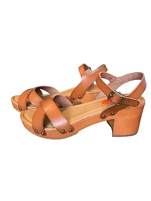 NWT MIA Brown Tan  Wooden Block Heel Sandals Women's US 9.5 Platform Shoes • $29.99