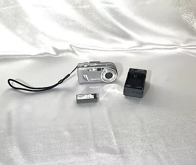 Sony Cyber-shot DSC-P10 5.0mp Digital Camera & Accessories Bundle (Tested) • $68.50