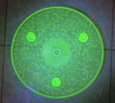 $29.99 • Buy Vintage Uranium Glass Shaggy Rose Cake Plate 10  Diameter Glows Green
