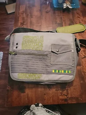 $19.99 • Buy Official Microsoft Xbox 360 Padded Console/Laptop Grey Messenger Bag - Used