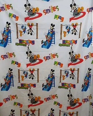 Disney Mickey Mouse Hanging Around White Red Blue Kids Twin Bed Sheet 66  X 96  • $8.09