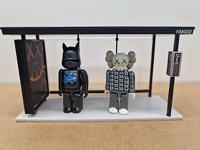 2002 KAWS X MEDICOM KUBRICK Bus Stop Series KM002 Vinyl Figures And Bus Stop • £35