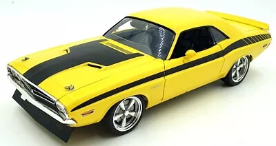 Acme 1/18 Scale A1806020 - 1971 Dodge Challenger Trans AM Streetfighter - Yellow • £175.99