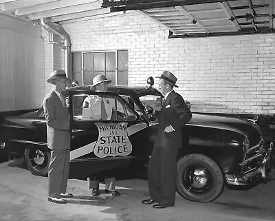 1949  FORD Michigan State Police Car Photo (226-Y) • $11.77