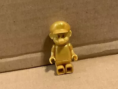 K’NEX Super Mario Series 6 Golden Mario Blindbag Figure 2015 • $1.99