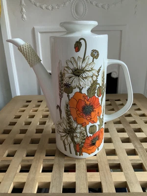 £12.99 • Buy J & G Meakin Poppy Collection Tea Pot With Lid New