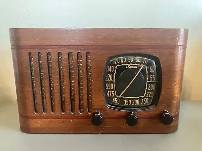 Rare Majestic Radio & Television Corp Model 6T23 1943-46  • $105