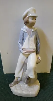 LLADRO FIGURINE - SAILOR BOY WITH YACHT #4810 RETIRED-MINT - 9  Tall -Wrong Box • $49