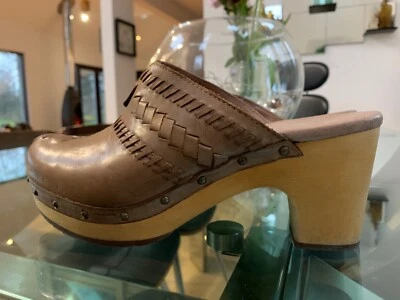 £14.50 • Buy Ladies Leather Ugg Clogs Vgc Size 5.5