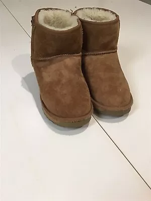 Ugg Slippers Women • $20