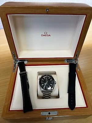 Omega Seamaster Planet Ocean 600M Reference 215.30.44.21.01.001 - 43.5mm • $4475