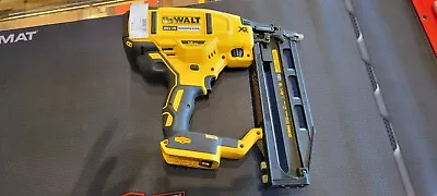 $82 • Buy DeWALT DCN662 20V MAX XR 16-Gauge Cordless Straight Nailer - Bare Tool #40-2