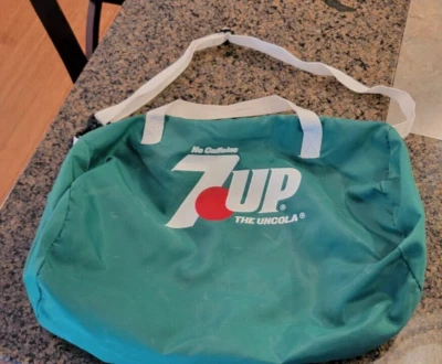 Vintage 7 Up Nylon Gym Sports Bag Green Red White 18  Soda Pop Zipper And Straps • £21.41