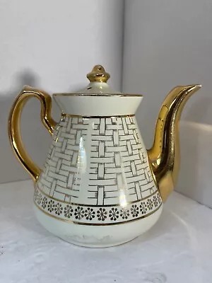 VINTAGE Hall China Gold Label Basketweave 6 Cup Teapot Philadelphia Pattern • $30