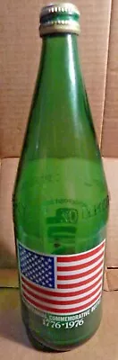 Vintage 7 Up 32 Oz Bicentennial AMERICAN FLAG Commemorative Bottle 1776-1976 • $150