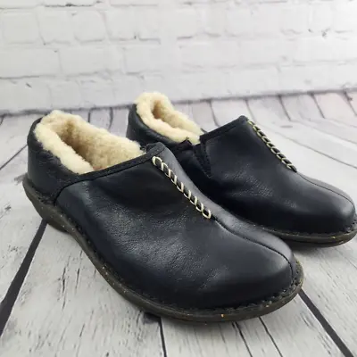 UGG Australia Womens Size 7 Betty Clogs Shoes Black Leather Slip On Sherpa Lined • $23.20