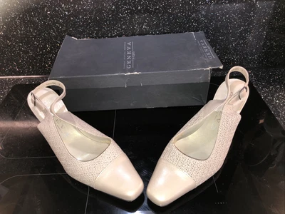 £10 • Buy Ladies Geneva Shoes By Equity, Size 7