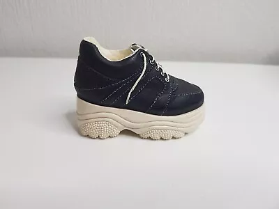 £2 • Buy Just The Right Shoe By Raine Miniature Sneaking By 25035 High Sneaker 1999 X1