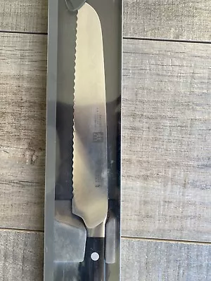 Zwilling J.a. Henckels Bread Knife • $40