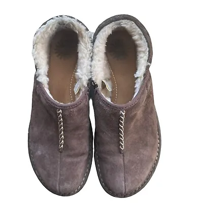UGG AUSTRALIA Bettey 1757 Brown Suede Leather Sheepskin Clogs Slip On Shoes 9 • $35.99