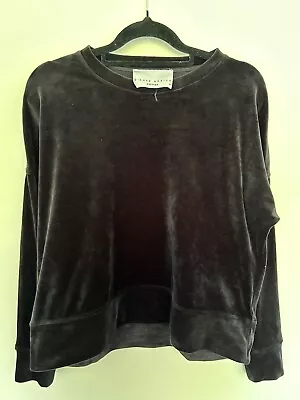 Decjuba D-Luxe Lounge Black Velour Jumper Size M Long Sleeve - • $15