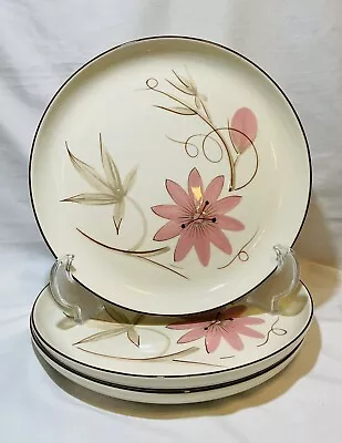 Winfield China Vintage Passion Flower Dinner Plates MCM Made In USA  Set Of 3 • $24.49
