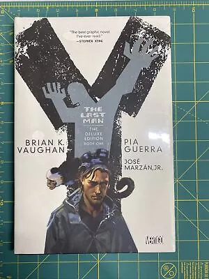 Y: The Last Man - The Deluxe Edition #1 (DC Comics December 2008) • $17.90