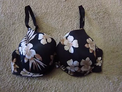 PINK By Victoria's Secret Black Floral Print Lightly Lined T-Shirt Bra Size 36D • $9.99