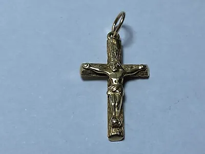 9ct Gold Crucifix/Cross  Pendant • £43