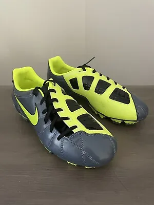 Nike T90 Soccer Cleats 2011 Size Youth  5.5 385409-470 • $17.50