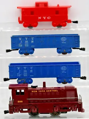 MARX Diesel #588  New York Central Switcher. With 5 Cars.  • $85.49