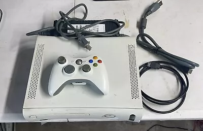 $99.88 • Buy Xbox 360 Arcade White 32gb Drive W/ PSU Wireless Controller & HDMI Cord WORKS