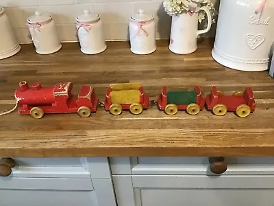 Vintage 1960’s Chad Valley Wooden Pull Along Toy Train 3 Wagons • £4.99