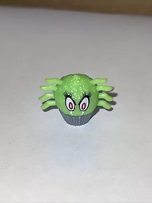 Monster High Coffin Bean & Clawdeen Wolf Doll GREEN SPIDER CUPCAKE Accessory • $6