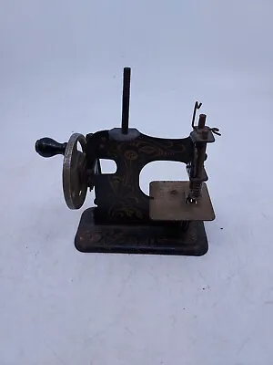 Vtg. Antique Minature Muller Sewing Machine  • $61.19
