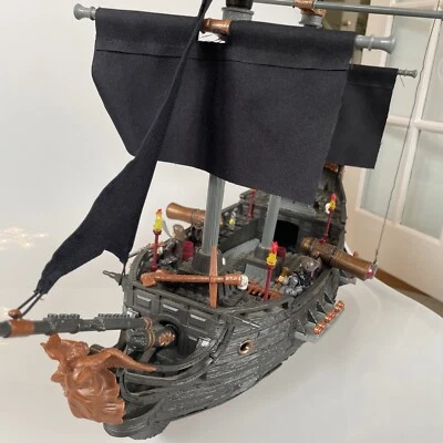 £60 • Buy Mega Bloks The Black Pearl 1017 Pirates Of The Caribbean Dead Mans Chest