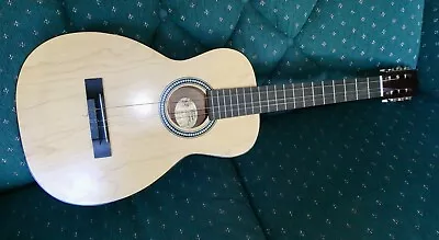 Harmony Classical Guitar - Model 762H910 - C. 1962 - Original Case. • $300