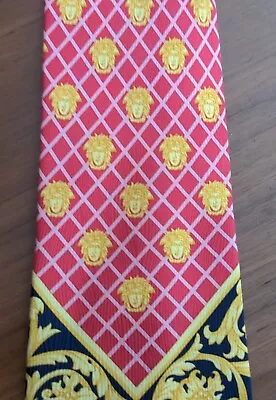 RaRe VinTagE 90s GIANNI VERSACE MEDUSA HEAD LOGO RED BLACK GOLD BAROQUE SILK TIE • $249.99