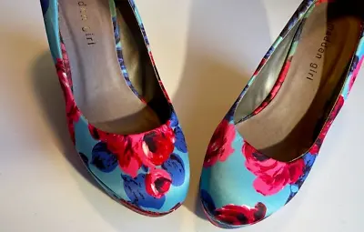 Madden Girl Floral High Heels Wedge 8.5 Excellent Condition • $11.99