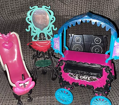 Monster High Bathroom Set Sink Mirror & Bathtub Cafe Cart DJ Shelf • $9.95