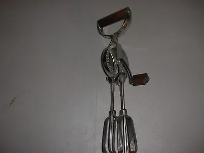 Vintage Maid Of Honor Stainless Steel Teak Egg Beater Hand Crank Mixer Works USA • $9.99